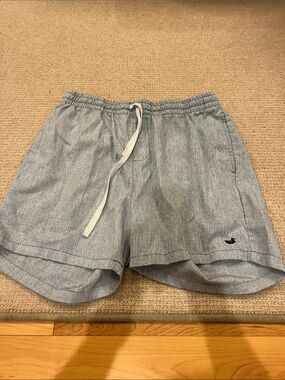 Southern Marsh Men’s Light Blue Linen-Blend Drawstring Shorts
Size: L